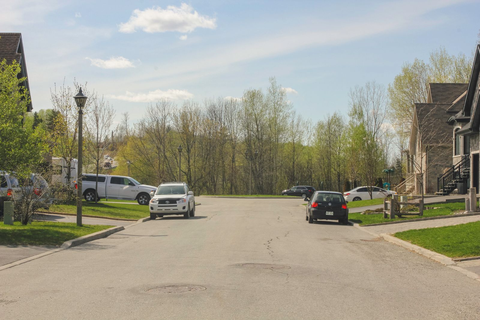 Detached homes in an Etobicoke neighbourhood